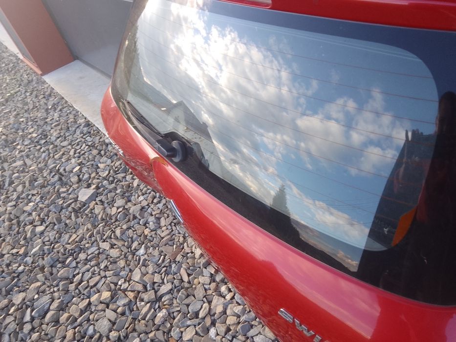 Szyba tylna Suzuki swift