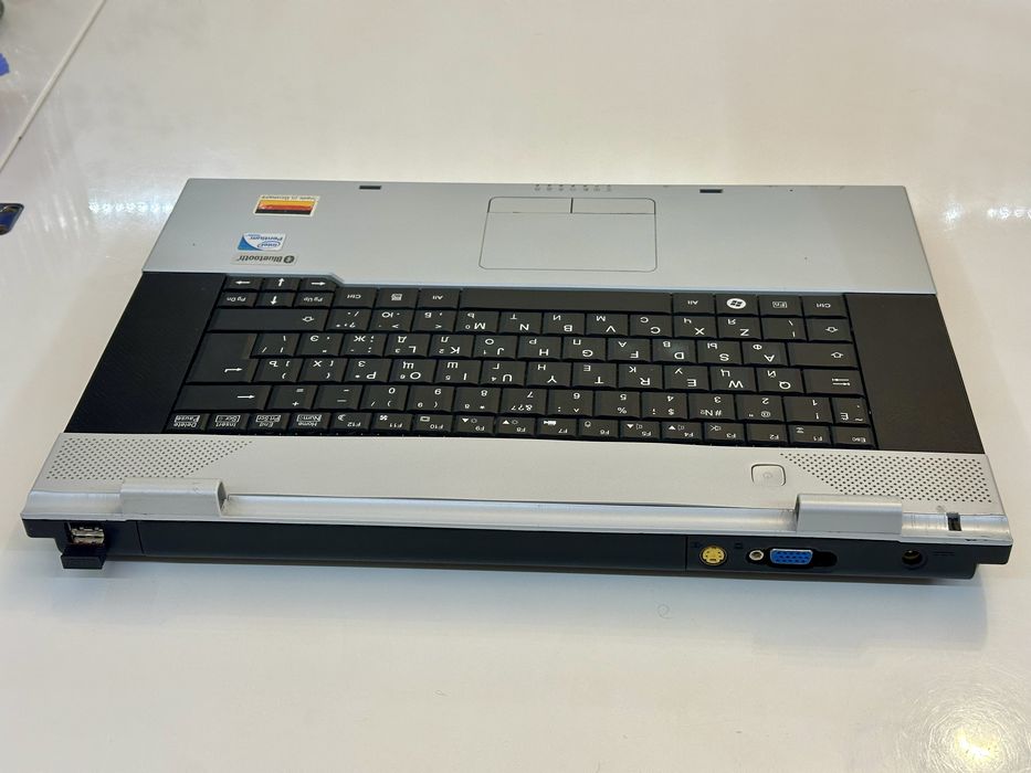 Ноутбук Fujitsu Siemens Esprimo V6545