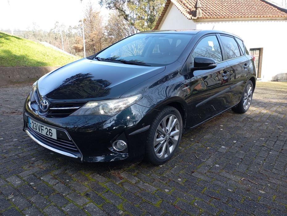 Toyota Auris Híbrido Exclusivo HSD 136cv