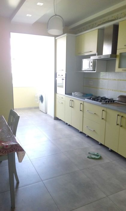 Здається 2х-кім Озерна Новобудова.Тільки дзвонити