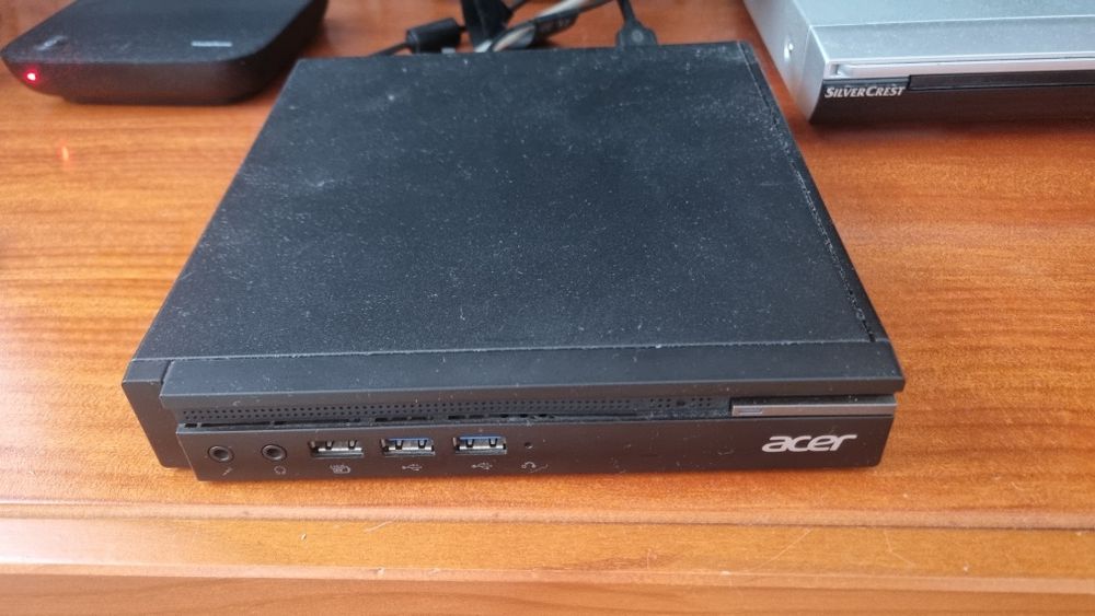 Computador Acer Veriton i3 de 6th gen