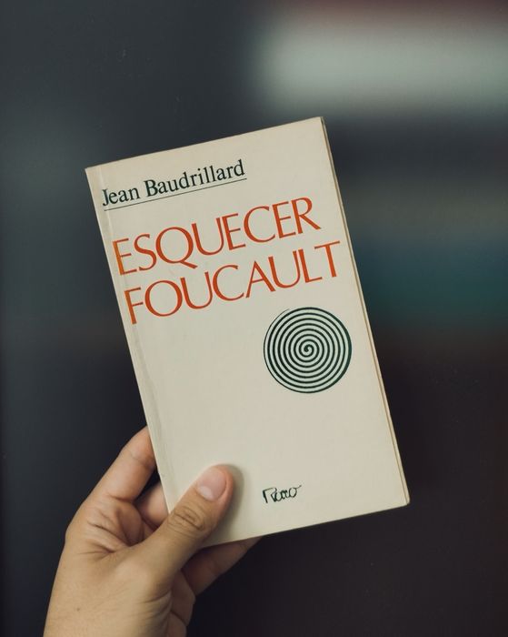 Esquecer Foucault (Jean Baudrillard)