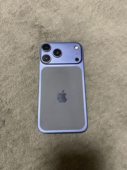 Продам iphone 11 в корпусе 17