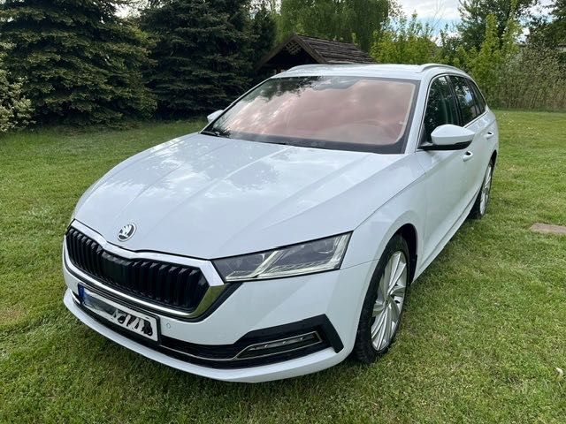 Skoda Octavia Kombi 2022, 59 900 km, 1.5 TSI 150 KM, manual FULL OPCJA