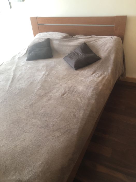 CAMA DE CASAL  com colchão