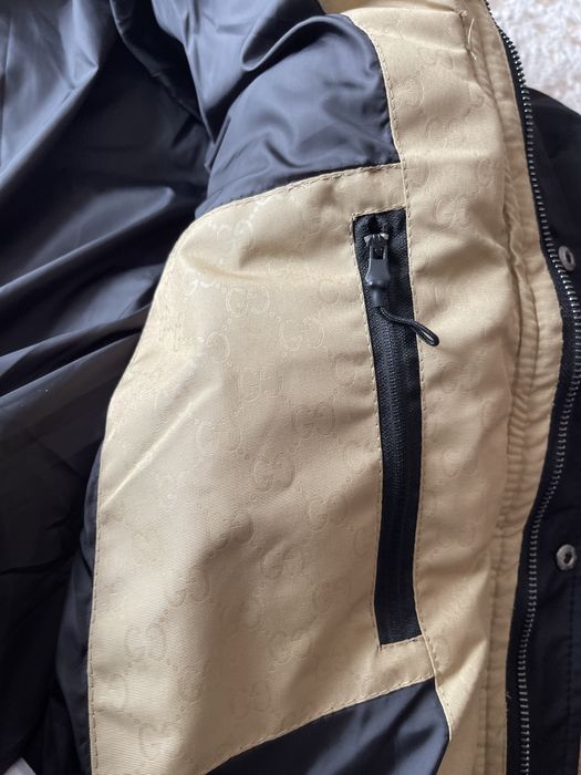 Продаю курточку гучи