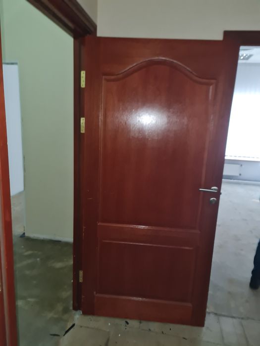 Drzwi drewniane kompletne 95cm szerokości.