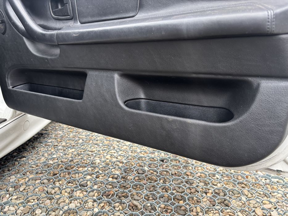 Boczki e36 cabrio europa bdb stan hifi airbag