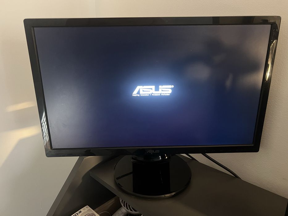 Monitor Asus 22” Full HD 60hz