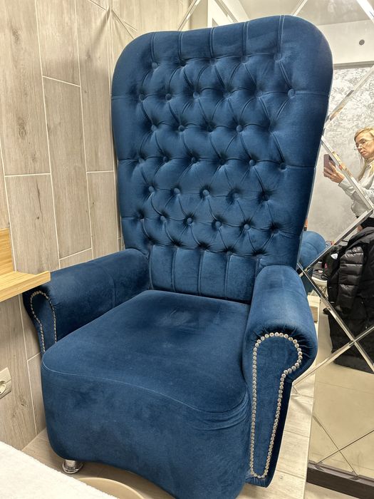 Педикюрне крісло трон