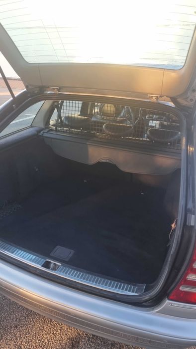 Mercedes C220 versao Avantgard 150cv ano 2095