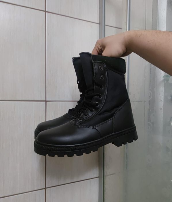 buty męskie 41 unisex CAN eleganckie planowe emo goth skórzane czarne