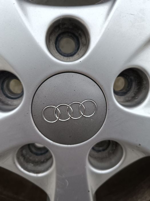 Jantes Audi com pneus 205/55R16