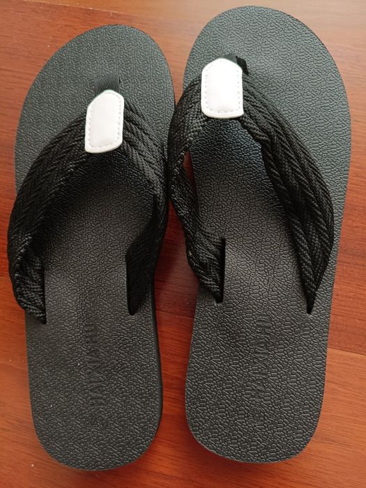 Chinelos de verão, novos
