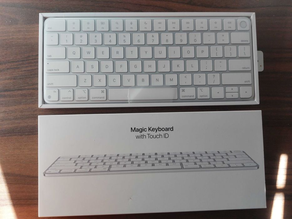 Nowa Apple Klawiatura Magic Keyboard z Touch ID (USB‑C to Lighting) – QWERTY
