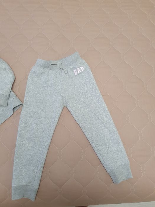 Фірмовий костюм для дівчинки GAP