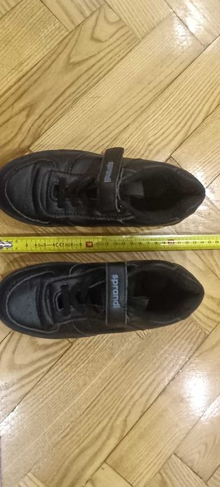 Buty chłopięce Sprandi r. 33 czarne na rzepy