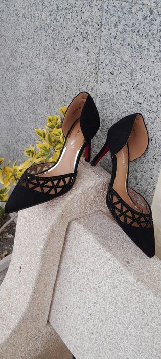 Sapatos pretos  clássicos