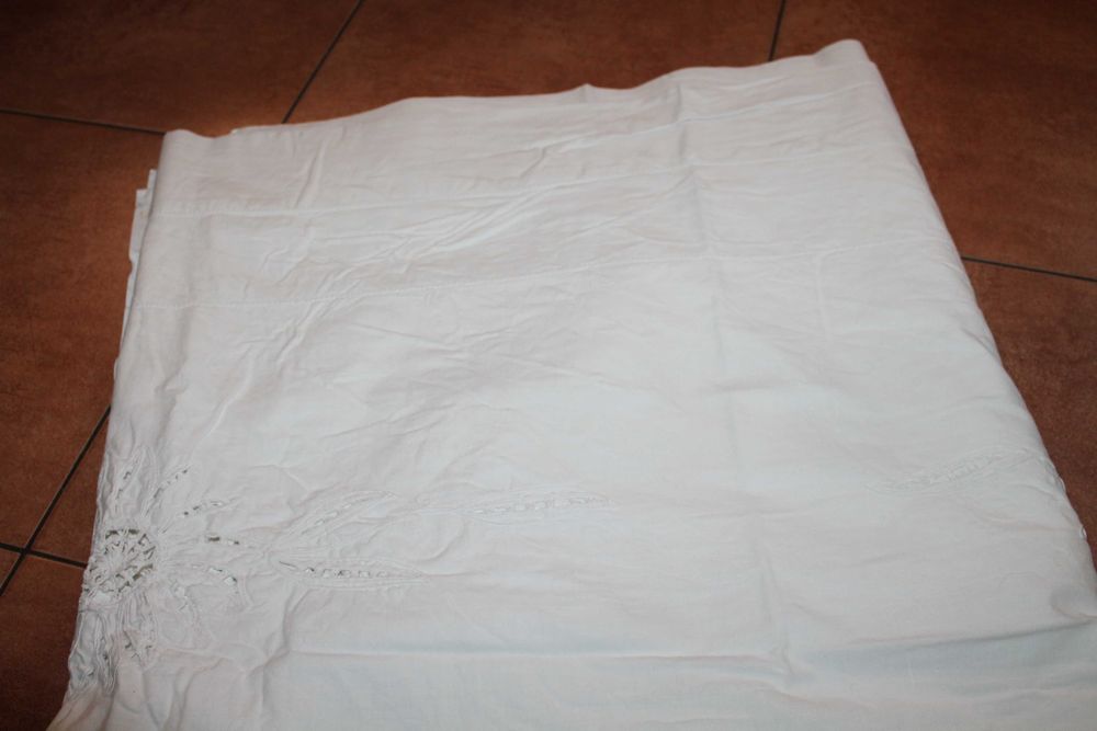 Obrus haftowany retro 210 cm na 170 cm