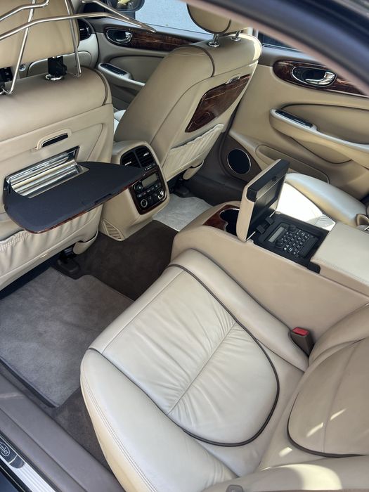 Jaguar daimler Super v8