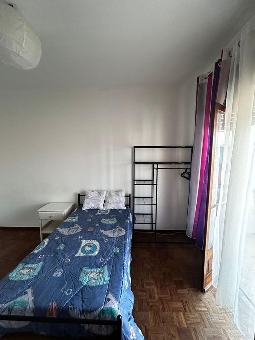 Aluguer 2 quartos entrada imediata Loures