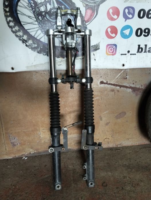 Вилка в зборі (пір'я) spark r28