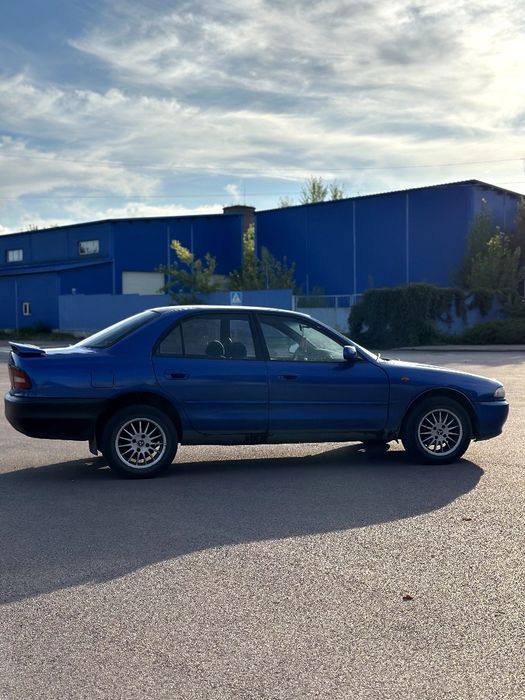 Mitsubishi Galant
