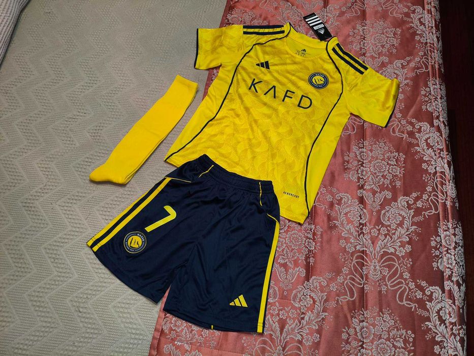 Camisola Criança RONALDO Equipamento Al Nassr | NOVO