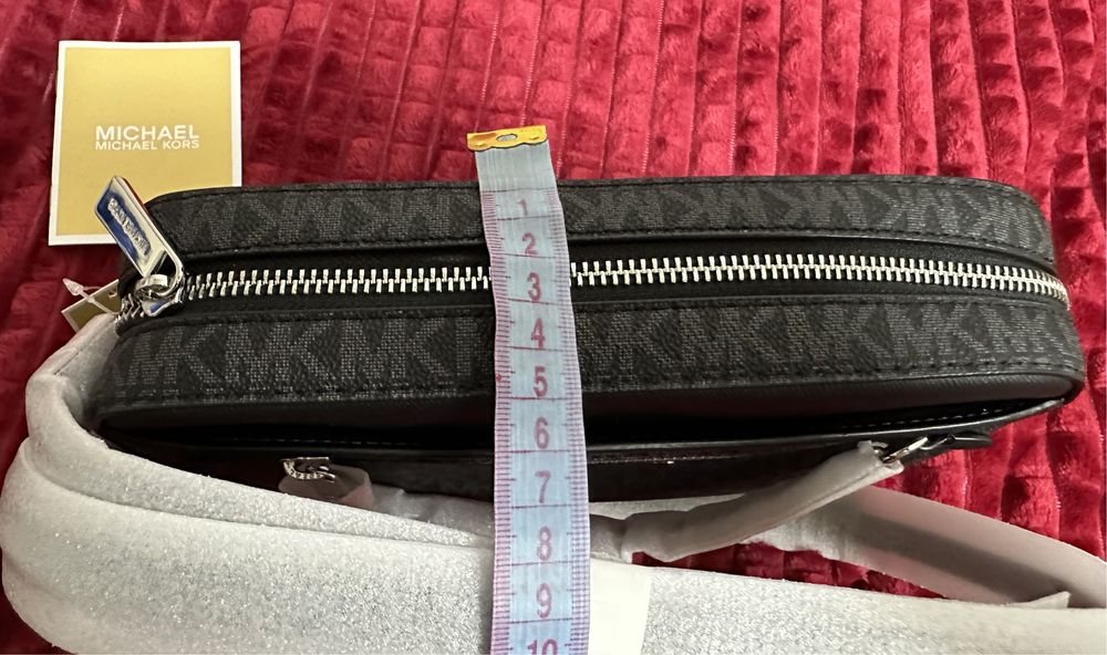 Продам 100% оригинальную женскую сумку Michael Kors Jet Set