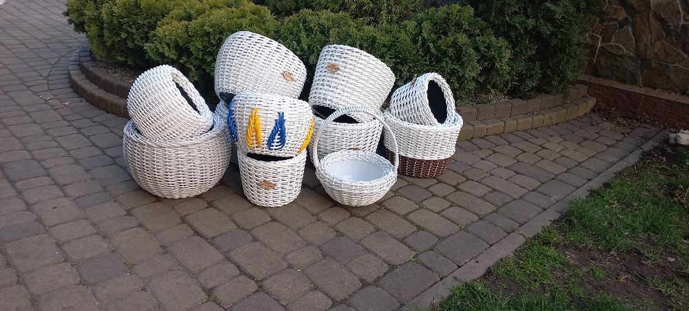 Кашпо з ротангу.
