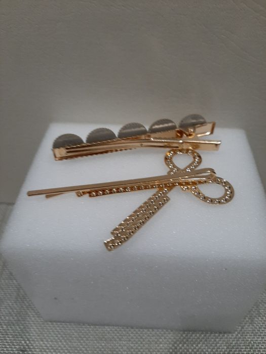 2 ganchos para cabelo novos