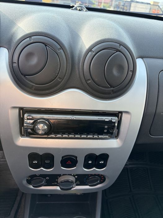 Dacia Sandero 1.4 газ/бензин