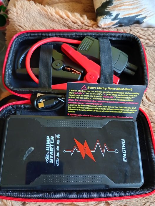 Power Bank rozrusznik auta latarka LED