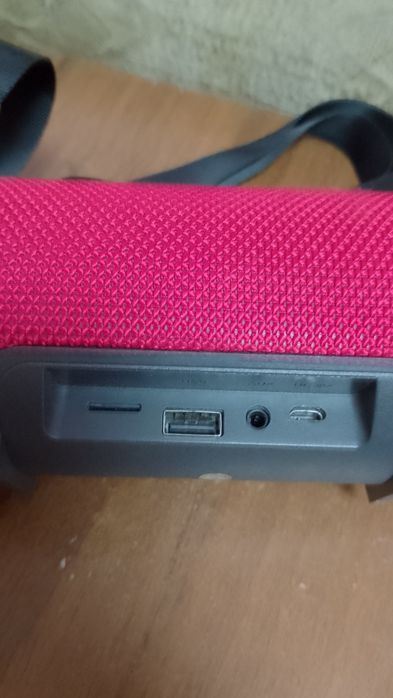 Колонка JBL новая