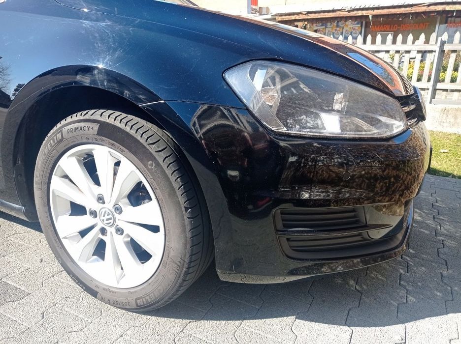 Автомобіль Volkswagen Golf
