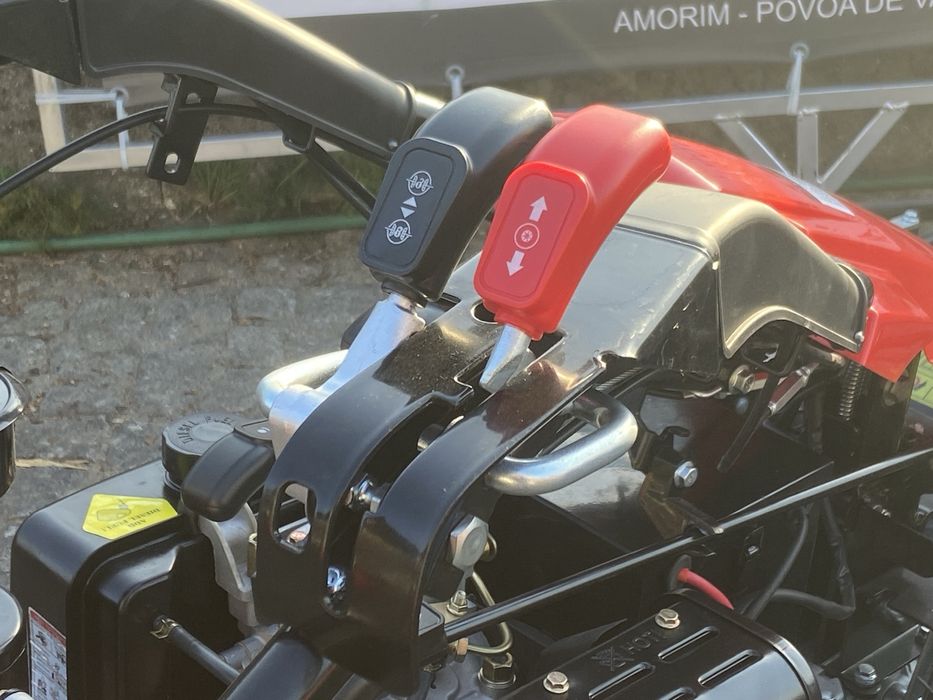 Motocultivador gasoleo 10cvs com triturador martelos