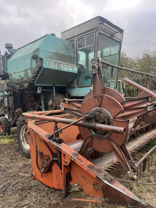 Продам комбаїн інісеє