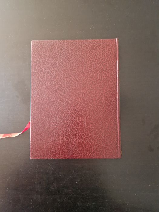 "História de 50 Anos do Desporto Português", editado por "A Bola"