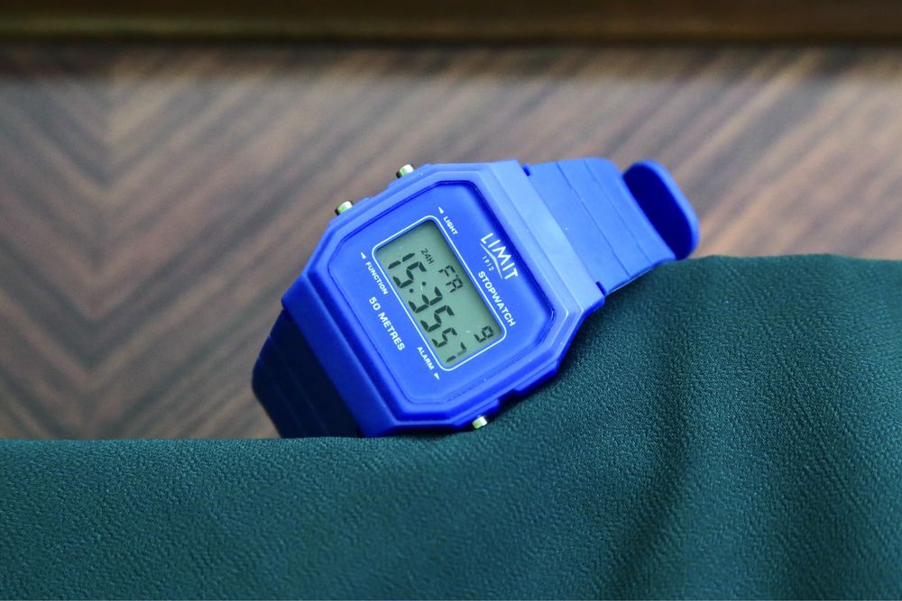 Zegarek Limit z podświetleniem Indiglo, jak nowy