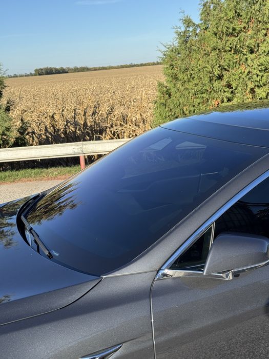 Tesla model S 90D