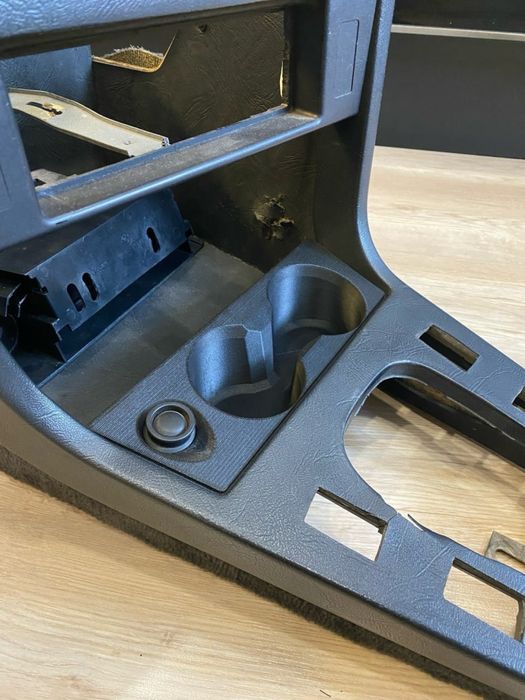 Підстаканник BMW е28 e30 e36 e46 E90 E91 E92 E93 X5