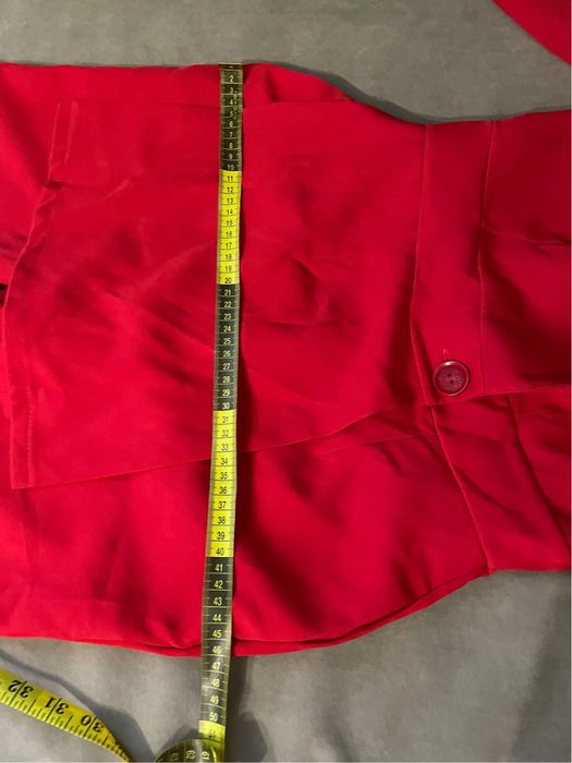 Ефектний червоний комбінезон на одне плече з одним рукавом, розмір S-M