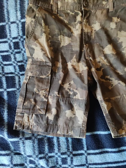 Spodnie krótkie Primark moro roz L