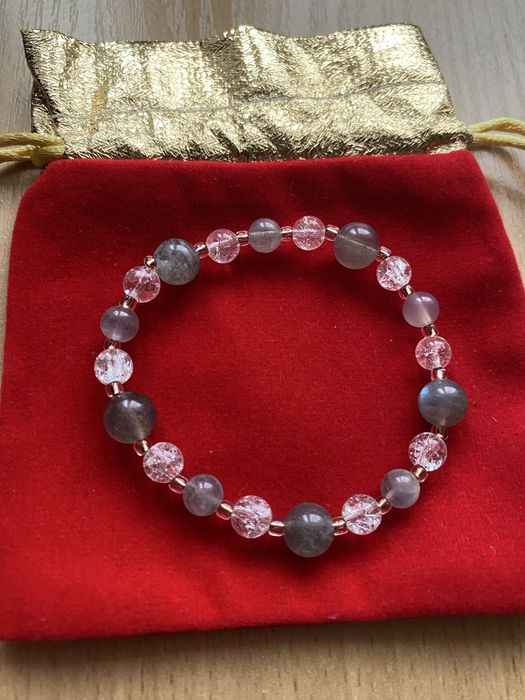 Zestaw bransoletek ezoterycznych