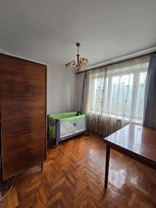 Терміновий продаж трикімнатної квартири.