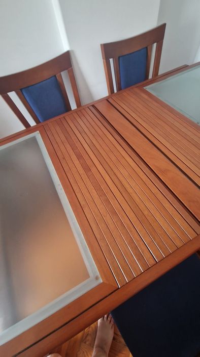 Mesa de jantar extensível em madeira maciça + 6 cadeiras | Tampo vidro
