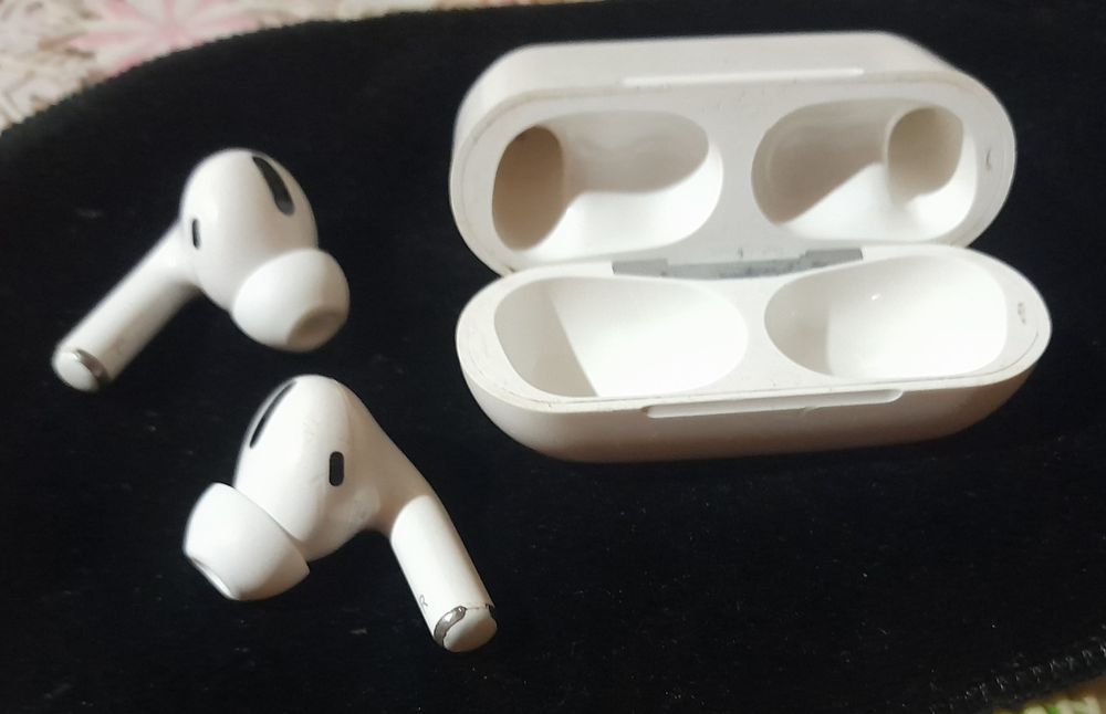 Навушники Apple AirPods