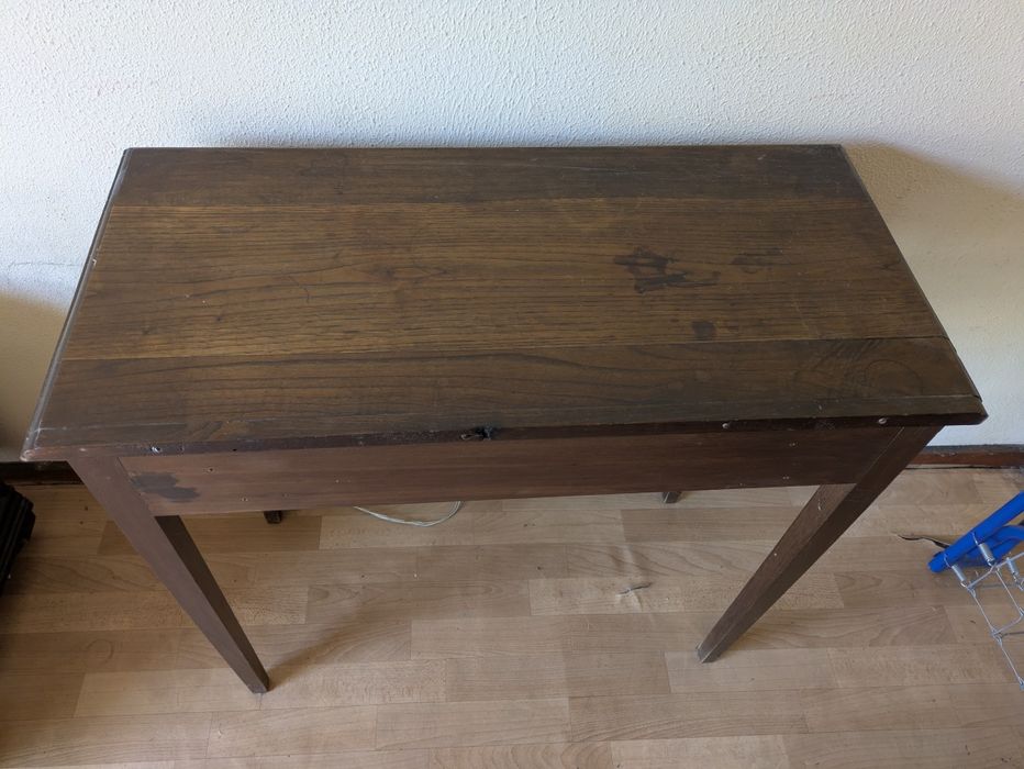 Mesa de madeira maciça