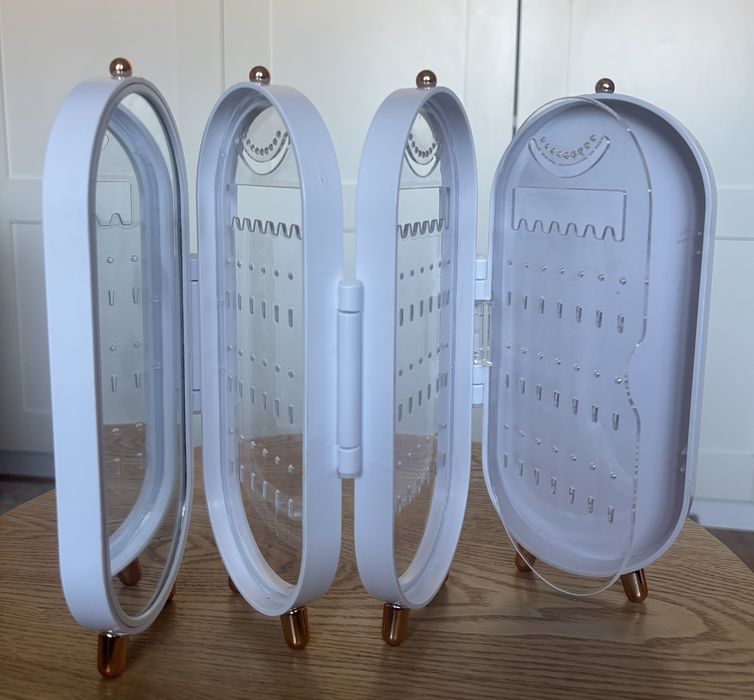 Stojak na biżuterie składany z lusterkiem