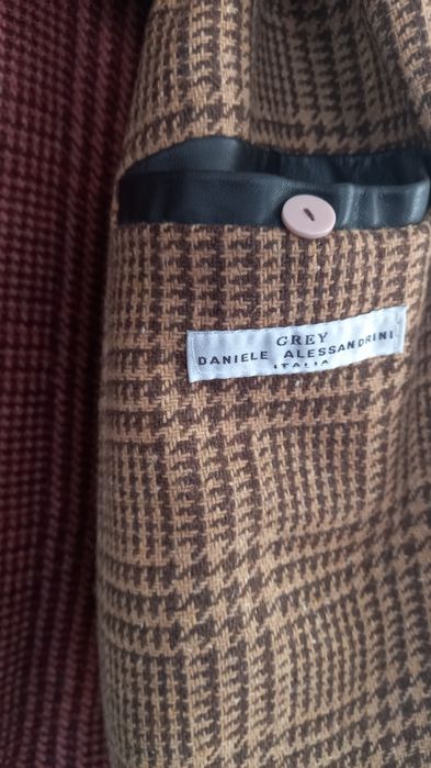 Blusão em pele castanho da Daniele Alessandrini estilo Biker